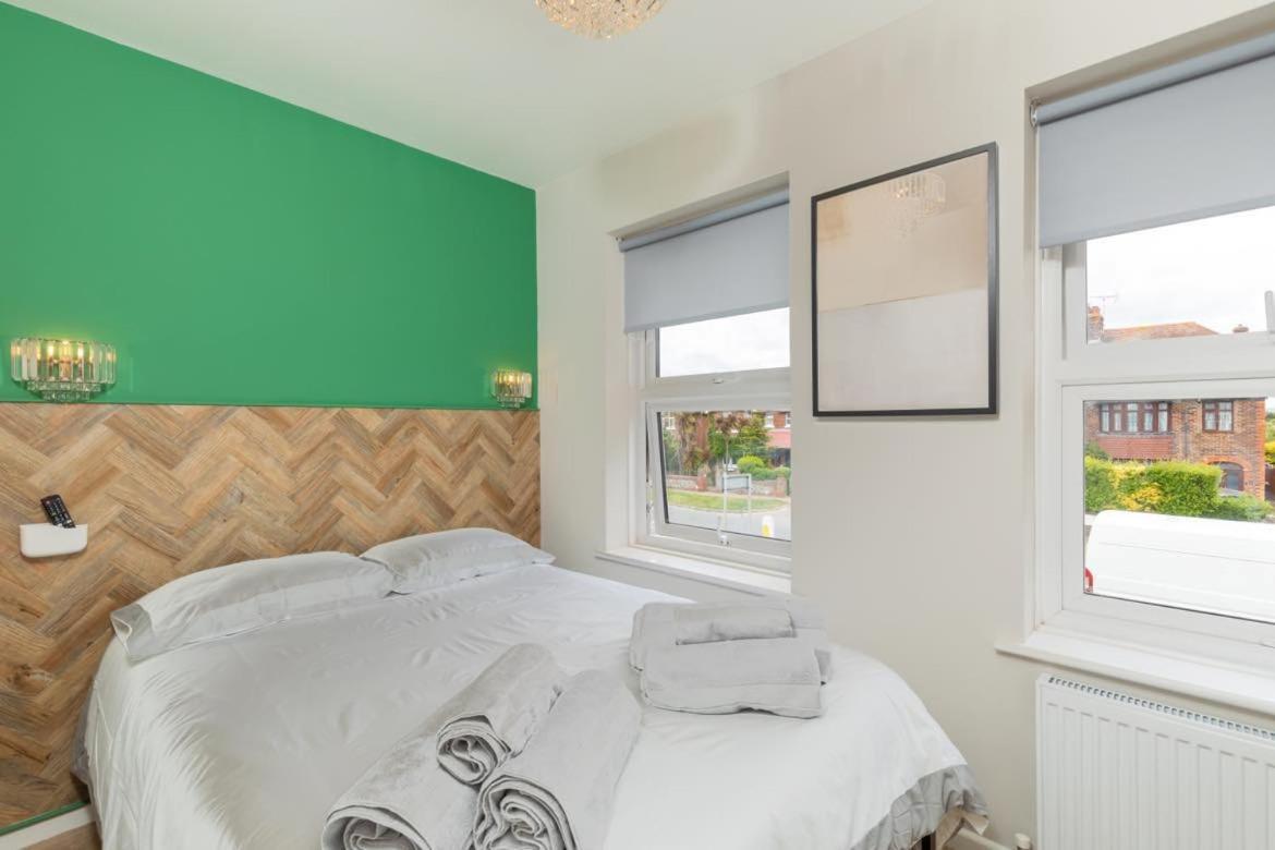 Ocean Apartments, Apartment 1 - Bright And Modern 1 Bedroom Apartment Littlehampton Exteriör bild